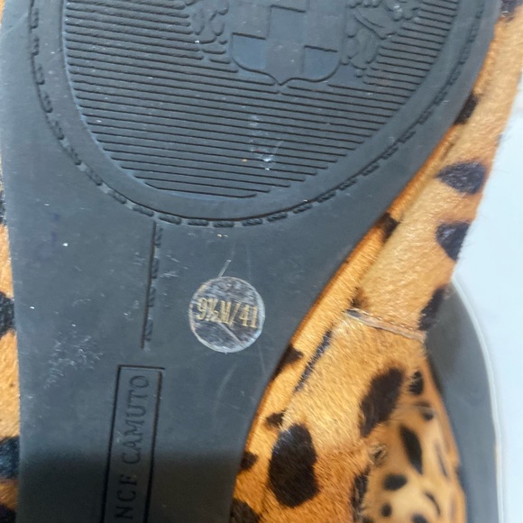 Leopard Vince Camuto Flats - Picture 5 of 6